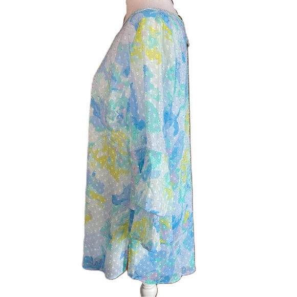 Isaac Mizrahi Women’s Blue Abstract Floral Textured Bell Sleeve Blouse Size 16 - Picture 2 of 13